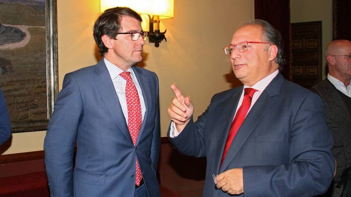 el secretario autonómico del PP, Alfonso Fernández Mañueco, y Eduardo Fernández-Ical