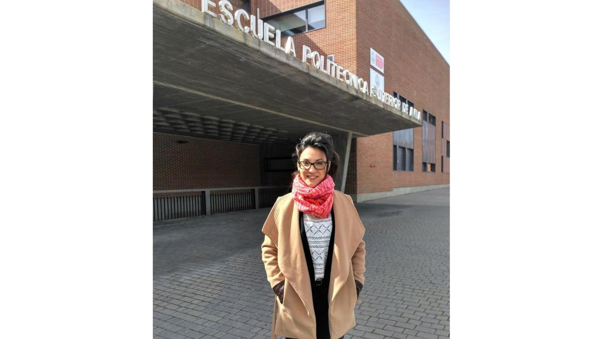 Susana del Pozo, ingeniera técnica de Obras Públicas, en la Escuela Politécnica Superior de Ávila.-EL MUNDO