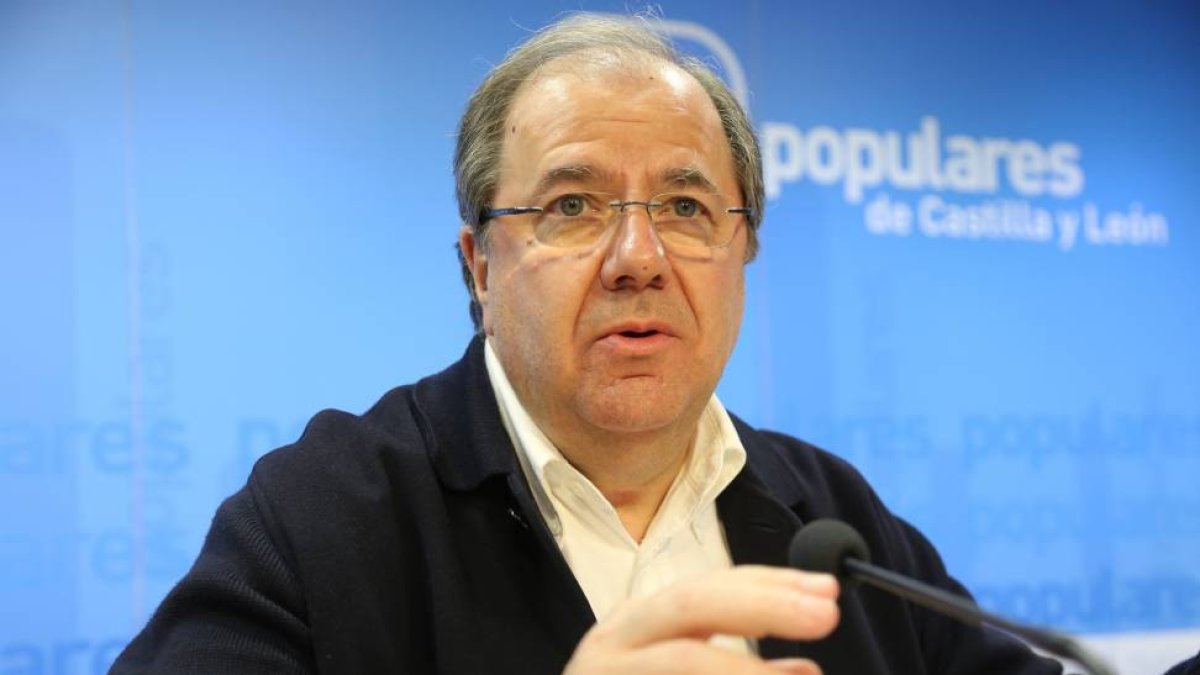 Juan Vicente Herrera comparece en la sede del PP regionalresultados definitivos en la sede del PP regional-Ical