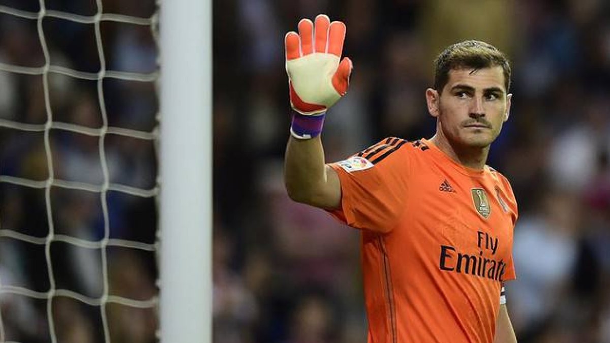 Iker Casillas, en su último partido con la camiseta del Madrid en el Bernabéu, contra el Getafe el pasado 23 de mayo.-Foto: AFP / PIERRE-PHILIPPE MARCOU