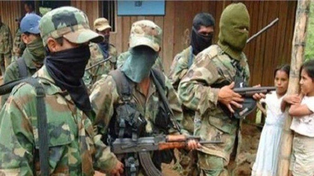 Un grupo de paramilitares colombianos.-