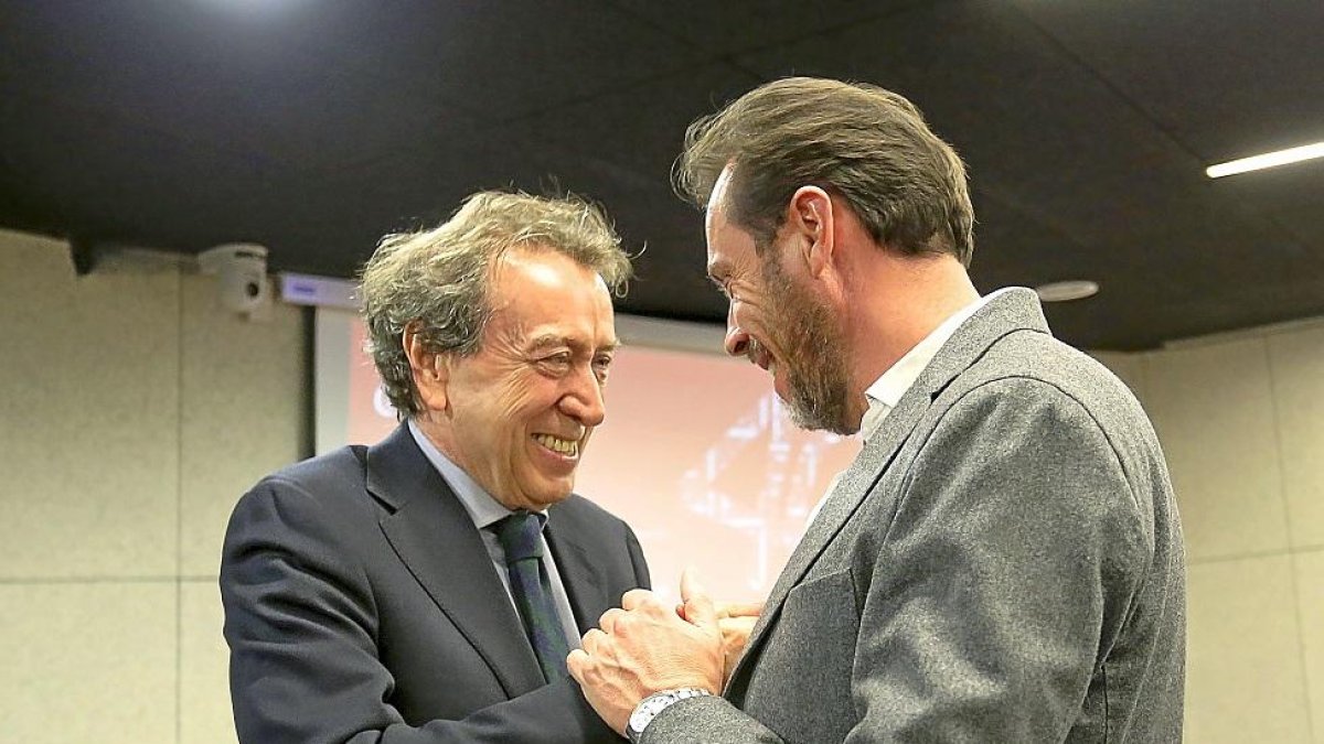 El vicepresidente de la Junta, De Santiago-Juárez y el alcalde de Valladolid, Óscar Puente.-ICAL