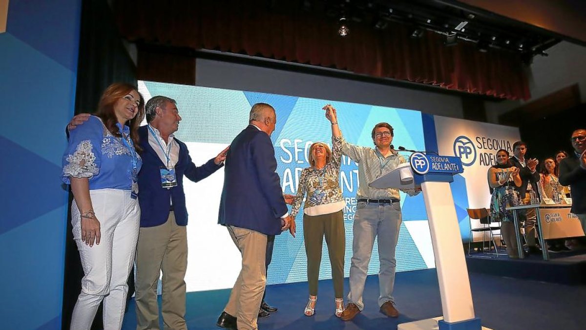 Clemente, Barreiro, Arenas, Sanz y Fernández Mañueco, ayer, en Segovia.-ICAL