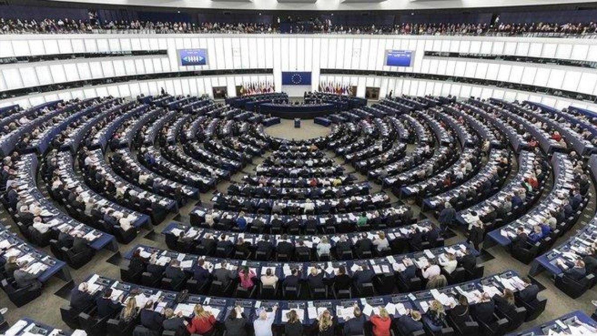 El Parlamento Europeo, durante la sesión plenaria del pasado 27 de marzo.-JEAN-FRANCOIS BADIAS (AP)
