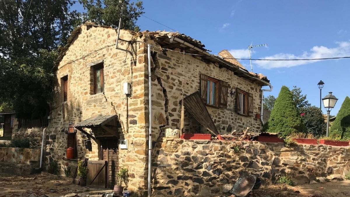 Vivienda afectada por la explosión situada en León.-BOMBEROS DEL AYUNTAMIENTO DE LEÓN