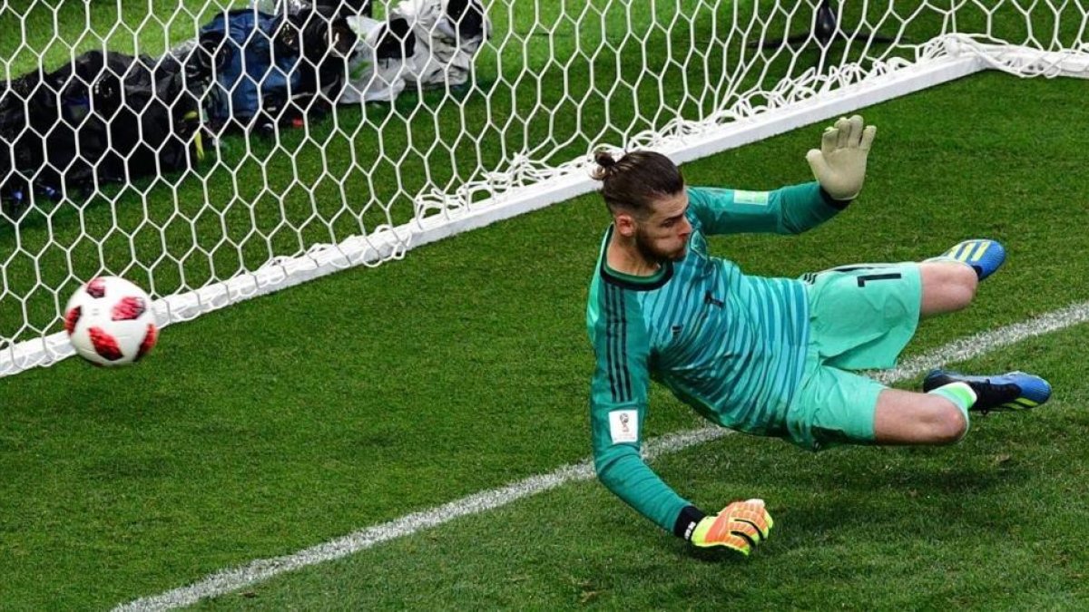 De Gea no logra parar el penalti que lanzó Cheryshev por el centro de la portería española-AFP