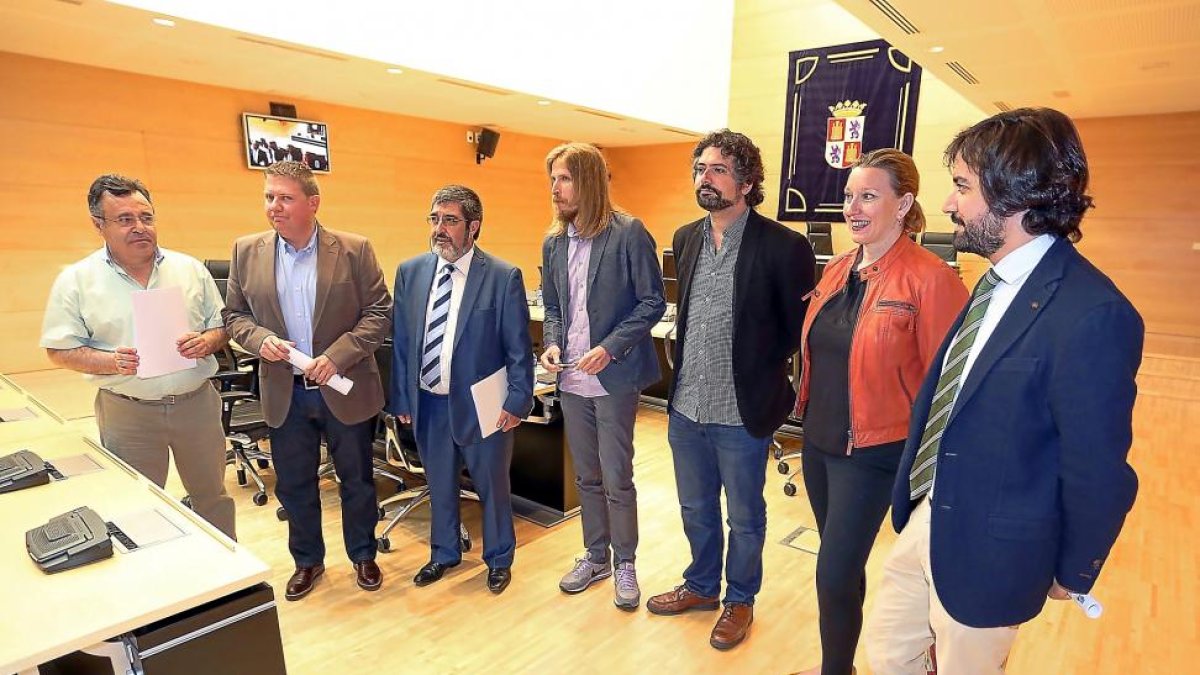 José Ignacio Martín, Óscar Álvarez, Manuel Mitadiel, Pablo Fernández, José Sarrión, Isabel Blanco y Alfonso García-ICAL