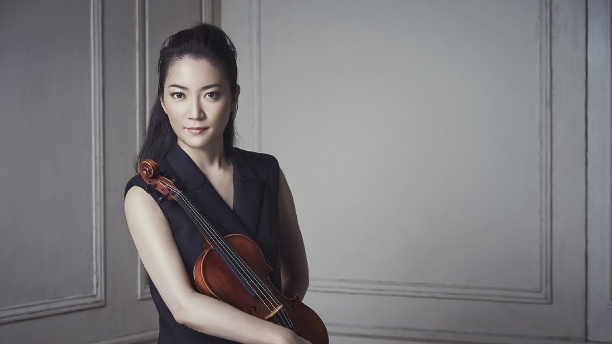La violinista Akiko Suwanai. | TAKAKI KUMADI