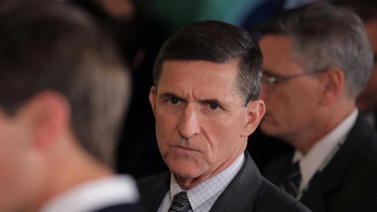 Michael Flynn, antes de la rueda de prensa de Trump y el primer ministro canadiense, Justin Trudeau, el lunes.-REUTERS / CARLOS BARRIA