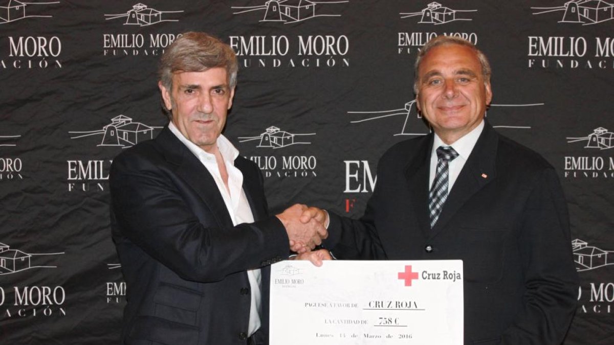 Bodegas Emilio Moro entrega a Cruz Roja los fondos de la campaña sobre el Día Internacional de la Mujer-ICAL