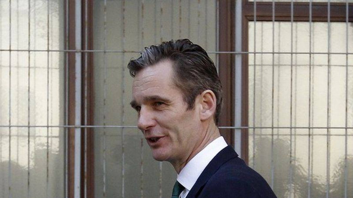 Iñaki Urdangarin, tras declarar en la Audiencia de Palma, el 26 de febrero del 2012.-Foto: ANDREA COMAS / REUTERS