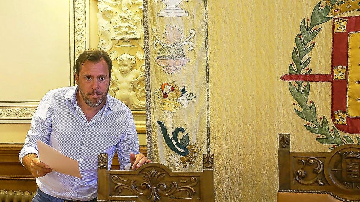 Óscar Puente, momentos antes a la presentación de los datos de turismo en la capital en el primer semestre.-ICAL