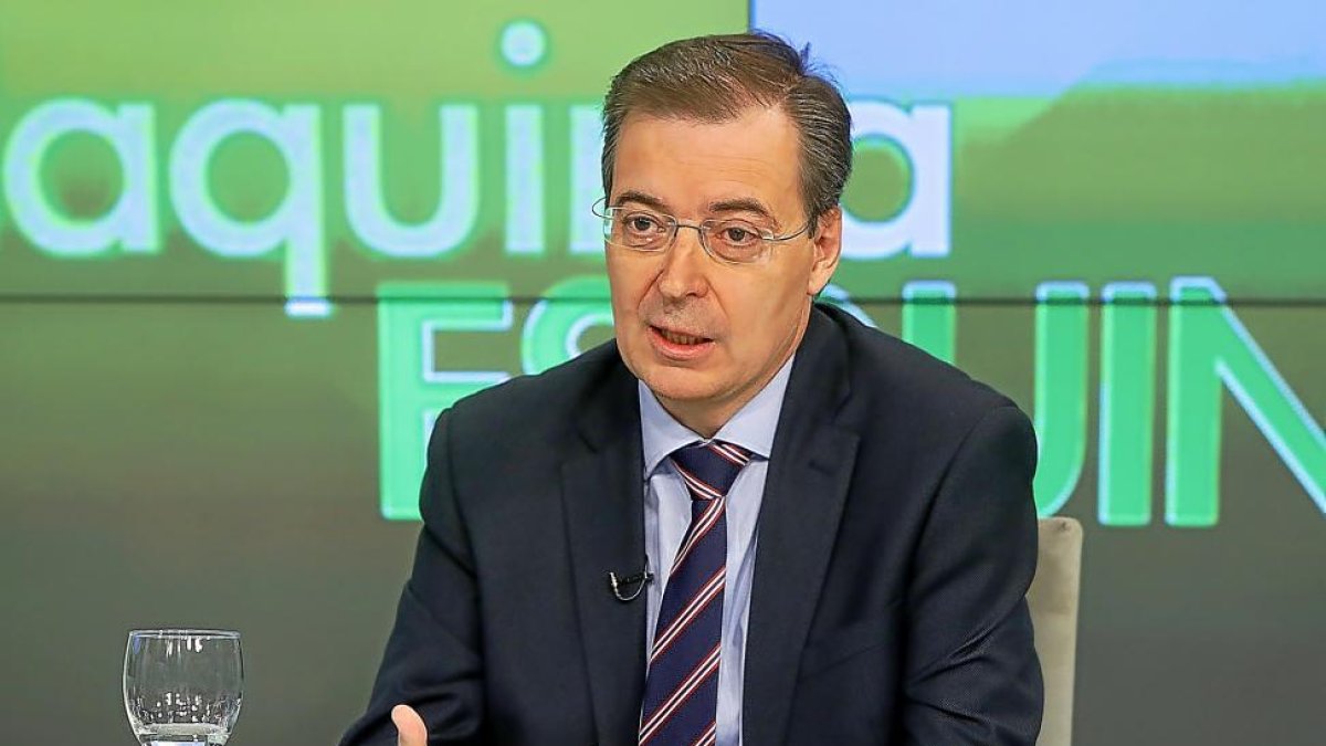 Germán Barrios durante ‘La Quinta Esquina’, programa emitido en La 8 Valladolid.-J. M. LOSTAU