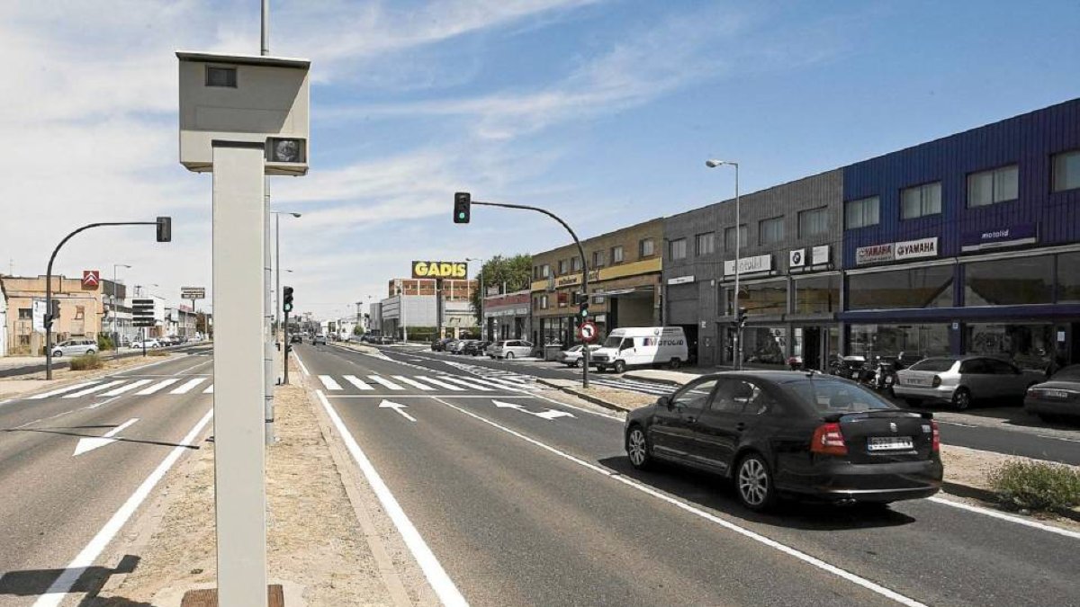Antiguo radar instalado en la avenida de Burgos-P. REQUEJO