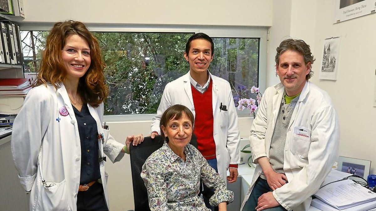 Cristina Barrena, Rosario Sarabia, Santiago Cepeda e Iñaki Arrese en el Río Hortega de Valladolid.-J. M. LOSTAU