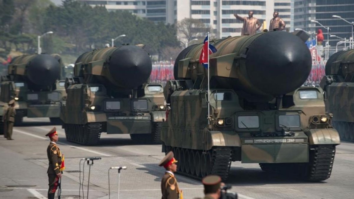 Misiles en el desfile militar del pasado 15 de abril en Pionyang, en Corea del Norte-AFP/ ED JONES