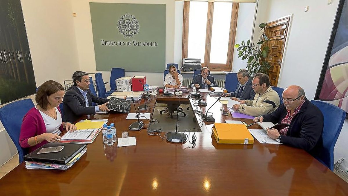Miembros de la comisión de investigación de Meseta Ski.-PABLO REQUEJO/PHOTOGENIC