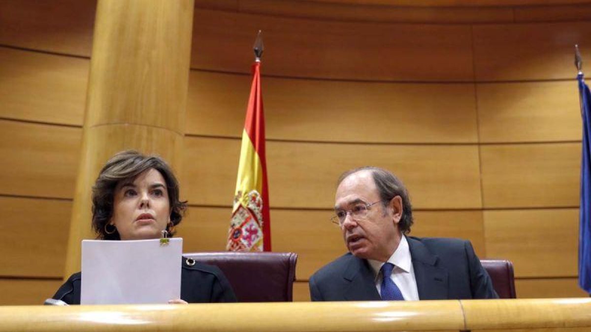 La vicepresidenta ha explicado en el Senado cómo se está desarrollando la aplicación del artículo 155.-ATLAS