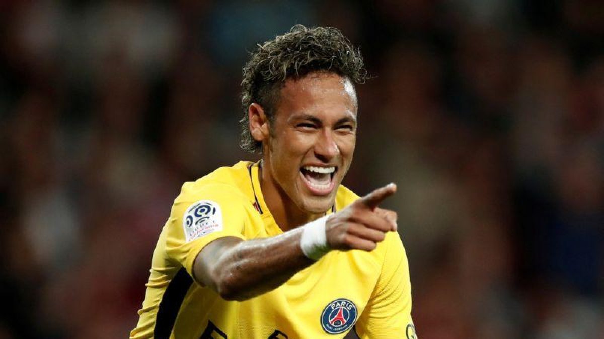 Neymar celebra su primer gol con el PSG.-BENOIT TESSIER (REUTERS)
