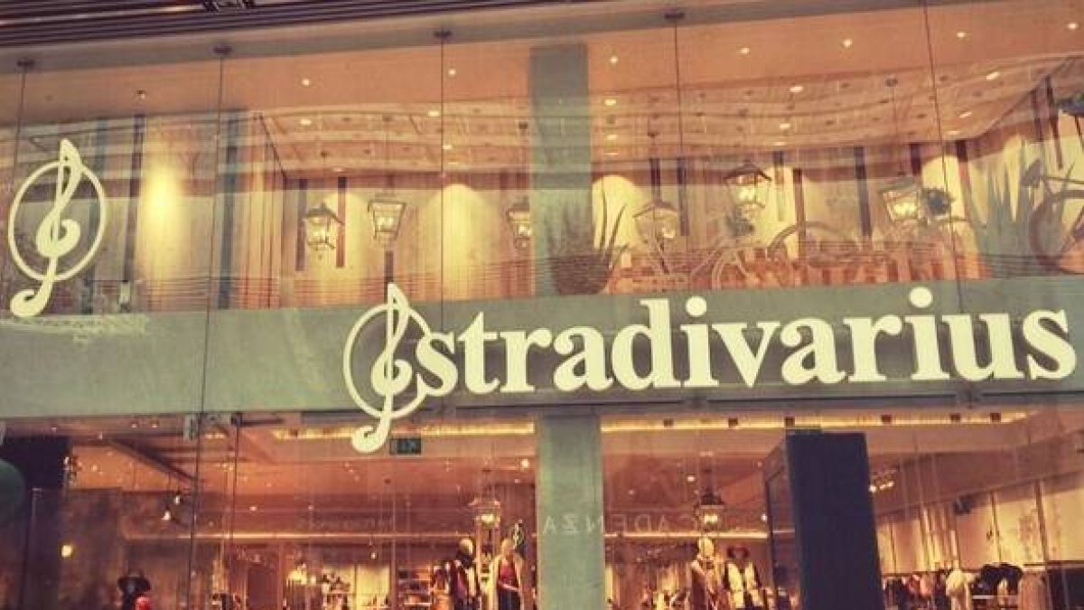 La tienda que Stradivarius ha abierto en Londres.-Foto: TWITTER / @STRADIVARIUS