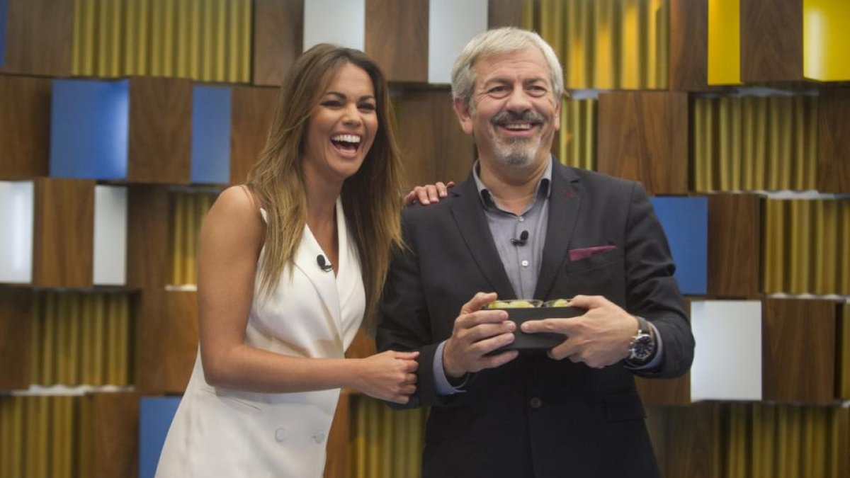 Carlos Sobera y Lara Álvarez.-MEDIASET