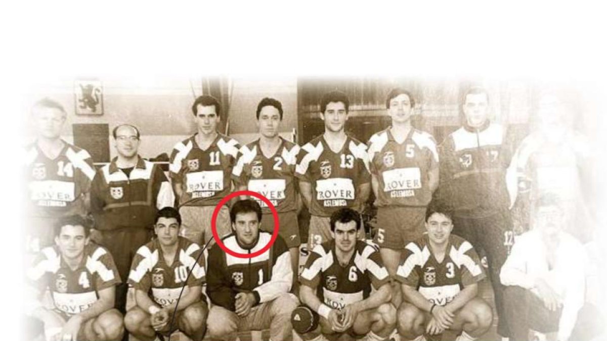 Carlos Pollán en su etapa como guardameta. / E. M.