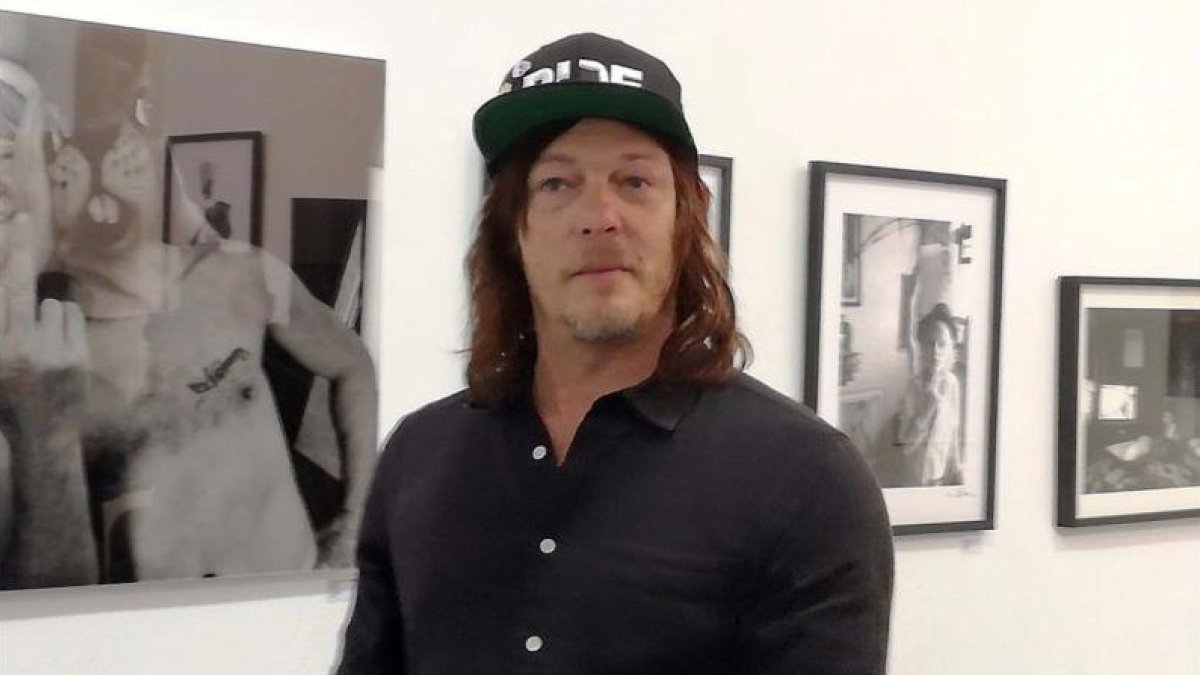 El actor Norman Reedus, en la galería artevistas de Barcelona.-LUIS MIGUEL MARCO