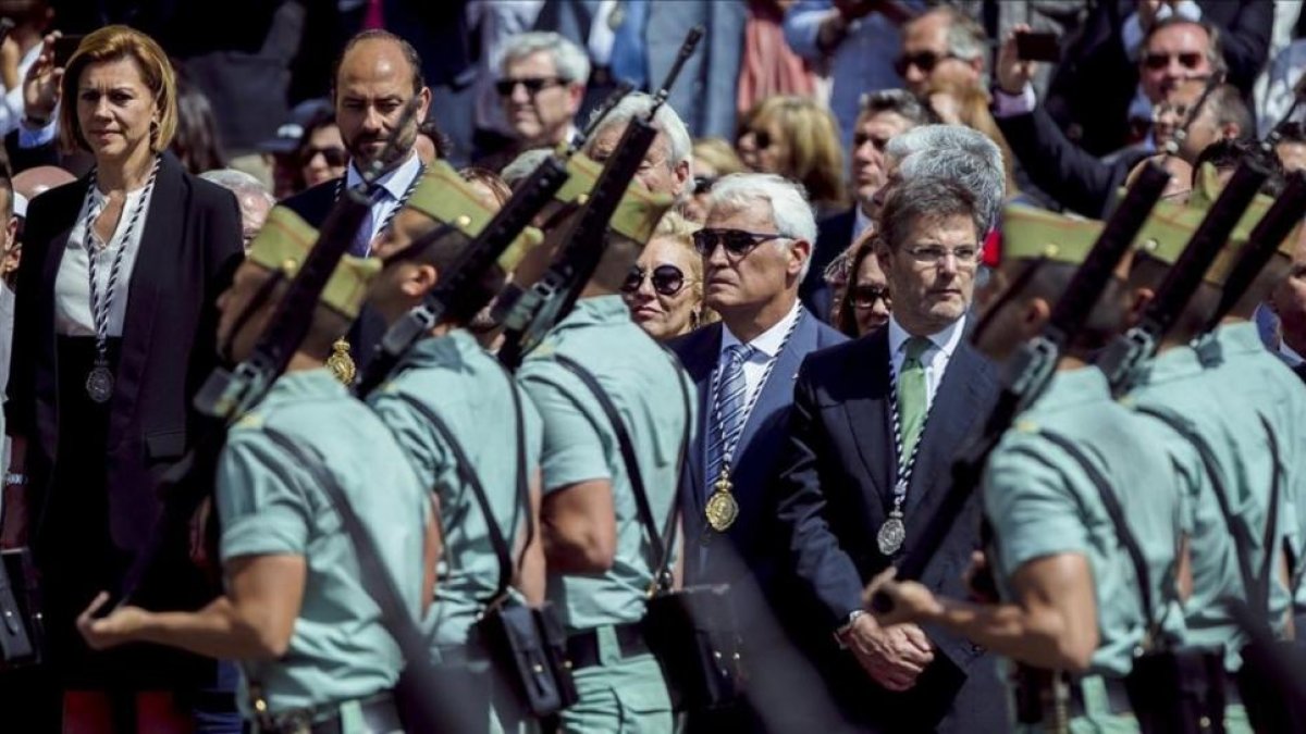 Cospeda preside un desfile militar.-JORGE ZAPATA