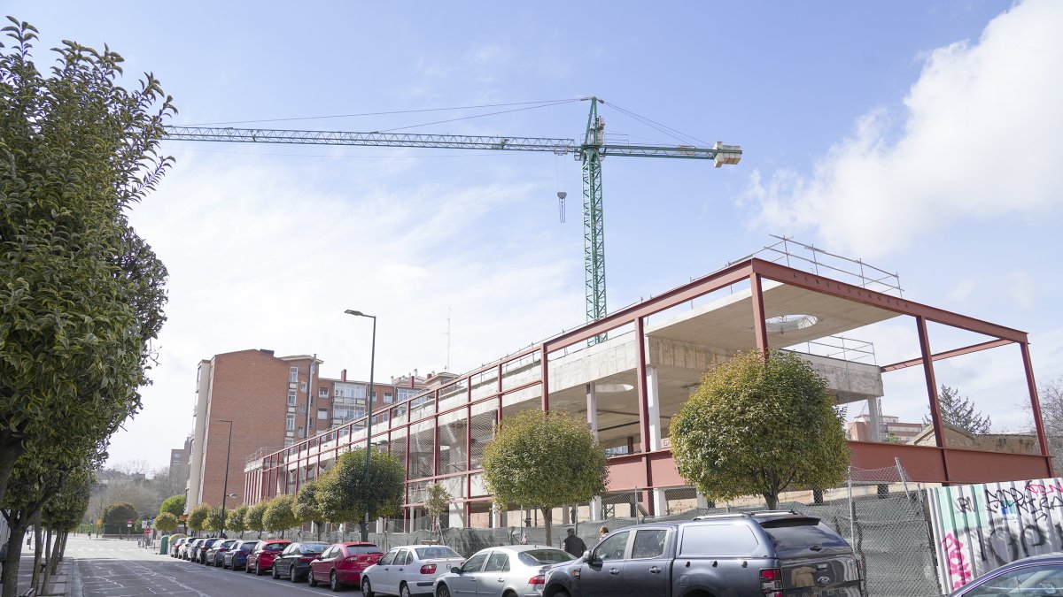 Estado de las obras del nuevo centro de la Seguridad Social en La Rondilla. J.M. LOSTAU