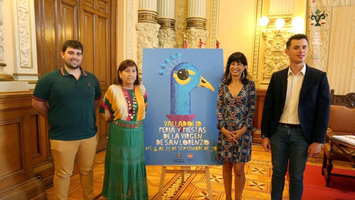 Ana Redondo junto a María Victoria Soto presentan la Programación para Jóvenes de fiestas.-ICAL.