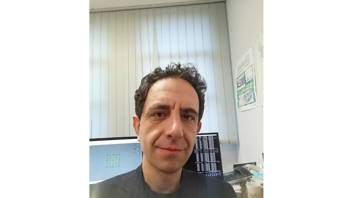 Santiago Aparicio, profesor titular del departamento de Química de la Universidad de Burgos. EL MUNDO