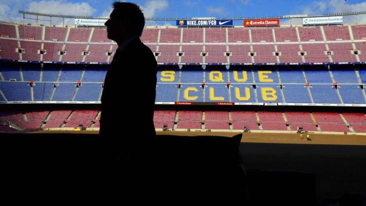 Bartomeu, en el palco del Camp Nou, tras una entrevista con EL PERIÓDICO.-JULIO CARBÓ