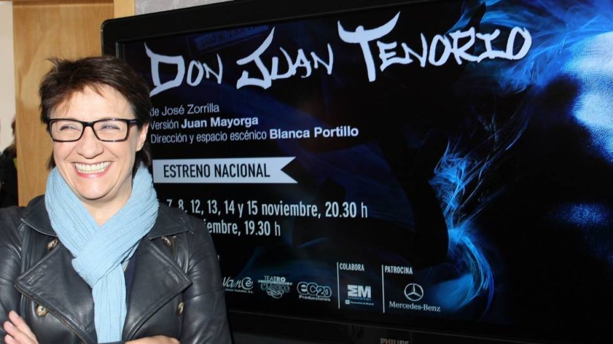 La directora de escena Blanca Portillo, momentos antes de la presentación del estreno de la obra teatral Don Juan Tenorio, en Valladolid-Ical
