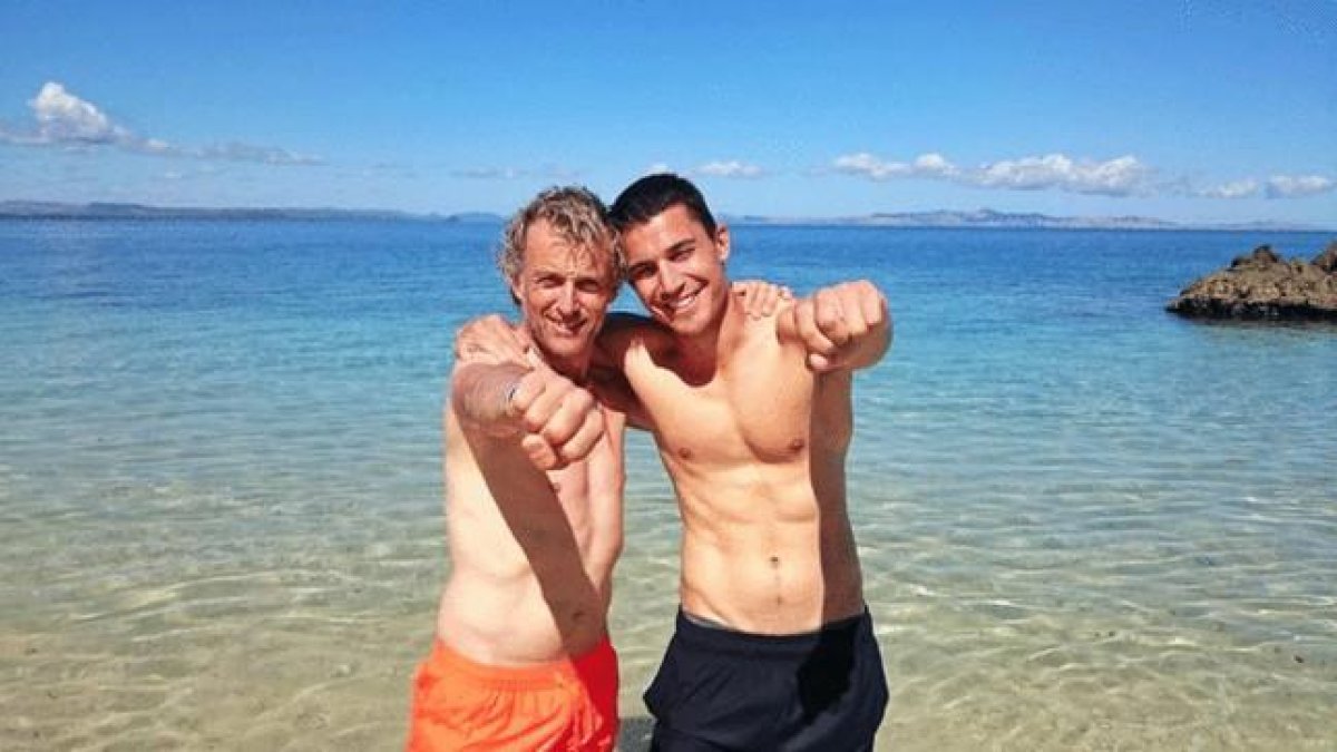 Jesús Calleja y Álex González, en 'Planeta Calleja'.-MEDIASET