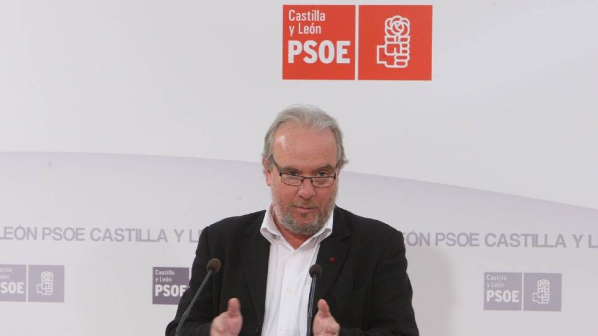 El viceportavoz económico del Grupo Parlamentario Socialista, José Francisco Martín, analiza la actualidad económica de la Comunidad-Ical