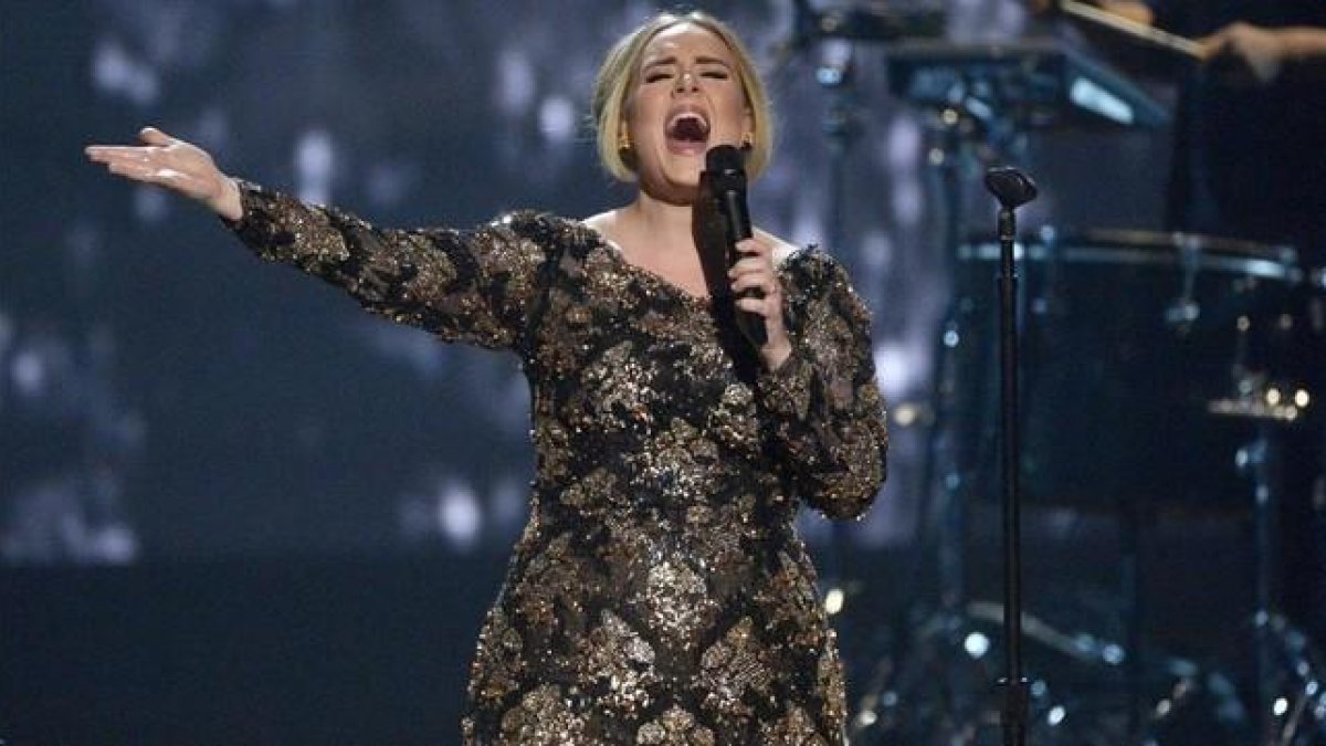 Adele, en una actuación en Nueva York en diciembre del 2015.-AP