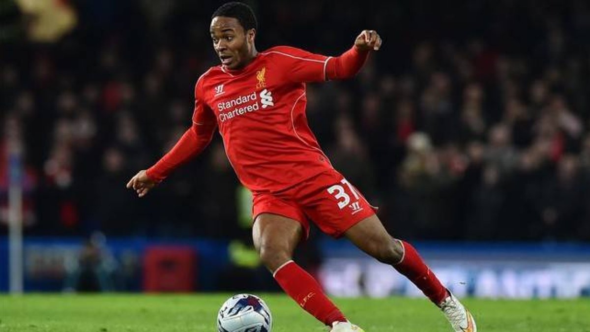 Raheem Sterling, en un reciente partido con el Liverpool.-Foto: AFP / BEN STANSALL