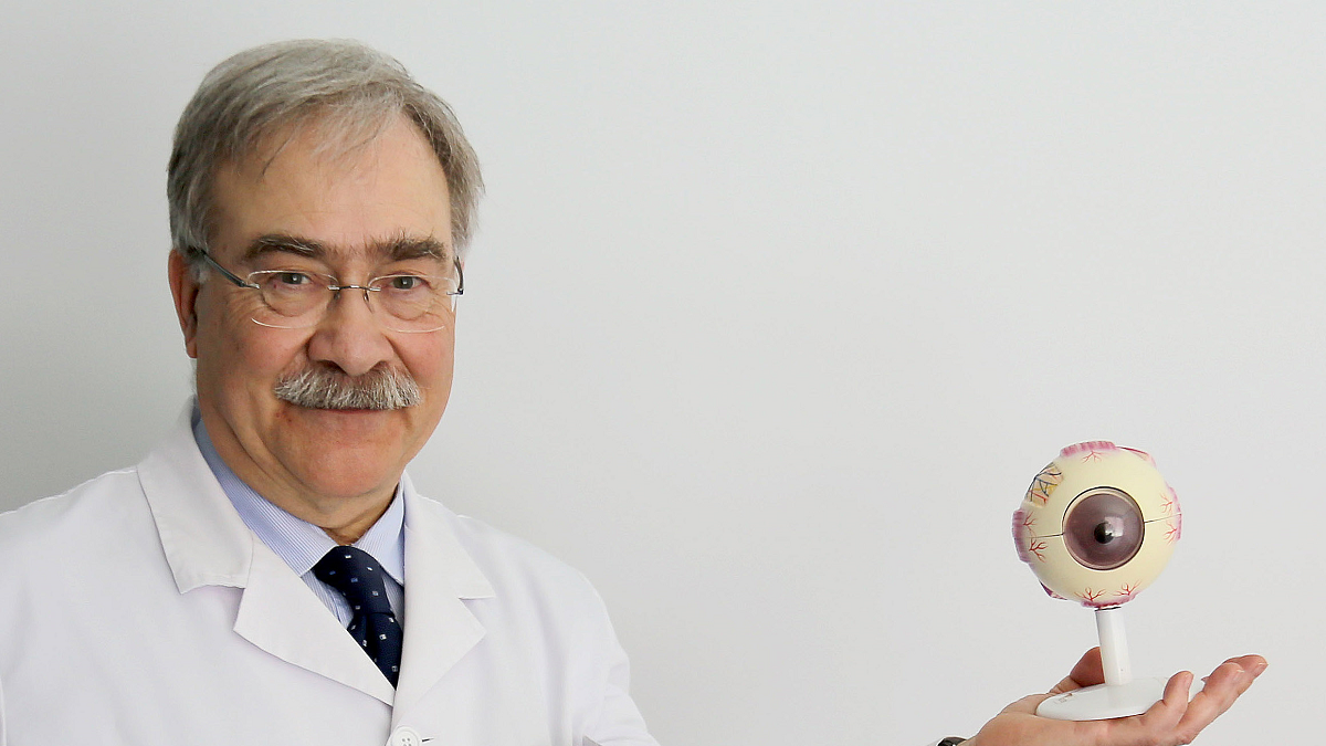 El profesor emérito de la Universidad de Valladolid y fundador del Instituto de Oftalmobiología Aplicada (IOBA), José Carlos Pastor. ICAL