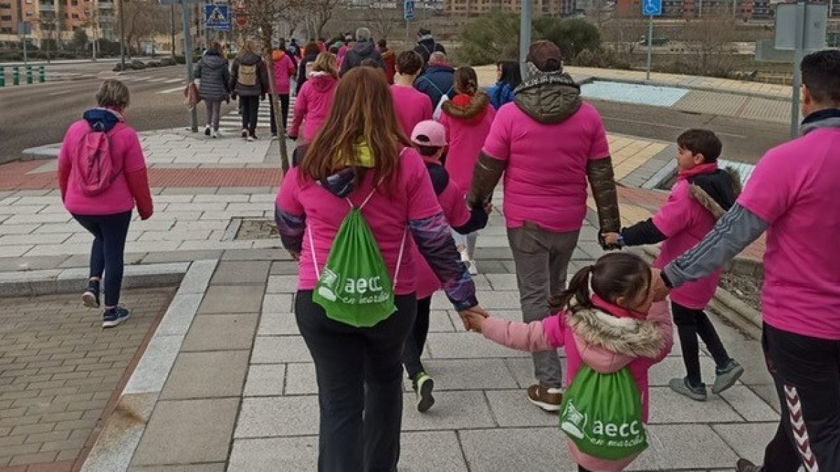 Marcha contra el cáncer en Arroyo de la Encomienda, en una imagen de archivo. -E.M.