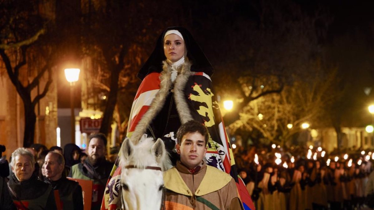 Llegada de la Reina Juana a Tordesillas. PHOTOGENIC