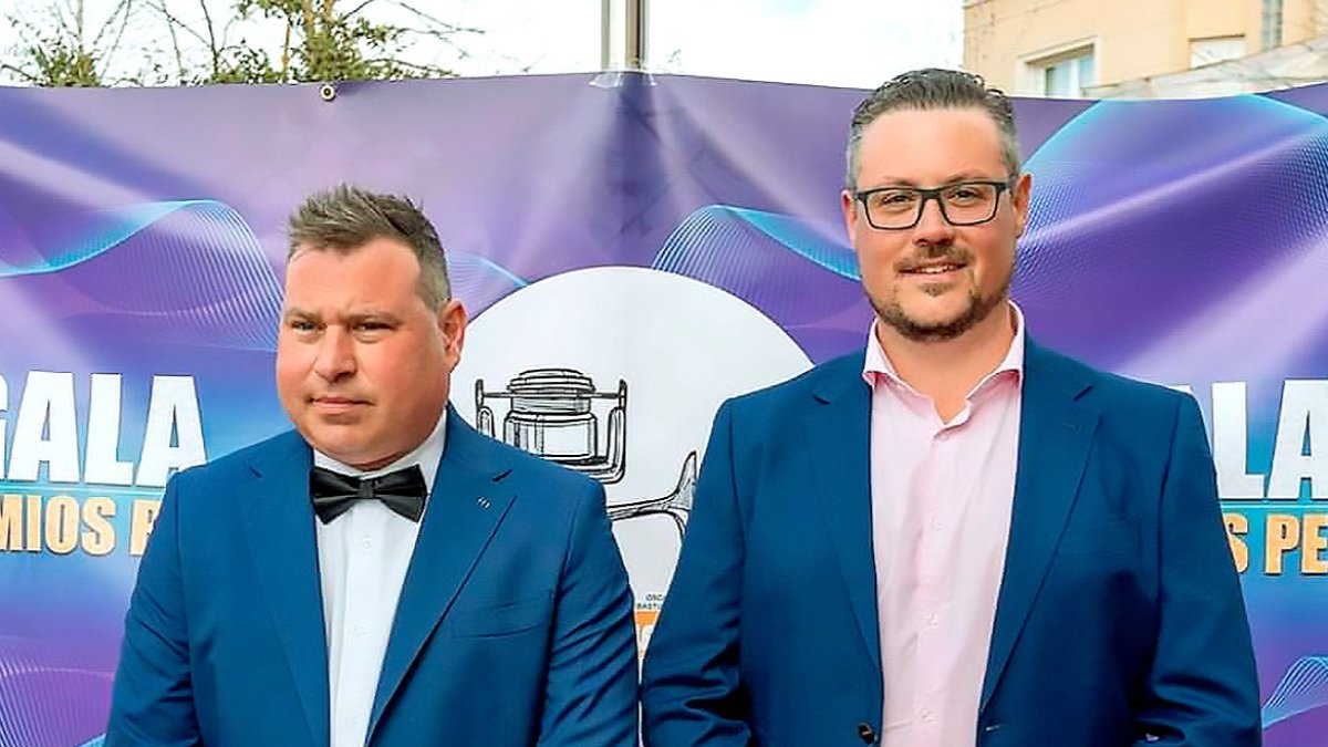 Óscar Arratia y Sebastíán Cuestas, presentadores de la Gala.L.D.F.