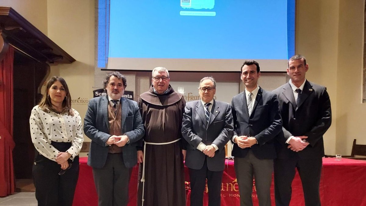 El alcalde de Medina de Rioseco, David Esteban, durante la presentación de la Semana Santa de Medina de Rioseco. E.M.