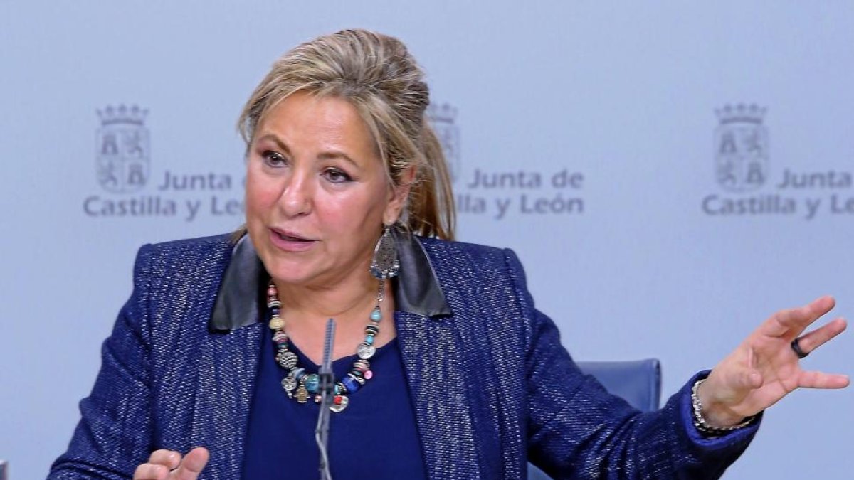 La vicepresidenta de la Junta de Castilla, Rosa Valdeón, explica los acuerdos alcanzados en el Consejo de Gobierno.-ICAL