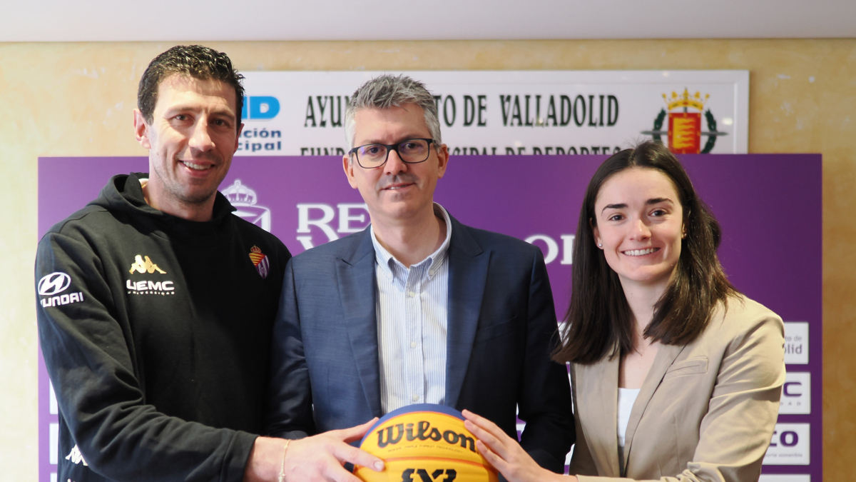 . Presentación de las dos nuevas secciones de 3x3 del Real Valladolid Baloncesto con Sergio de la fuente y Celia García como capitanes.