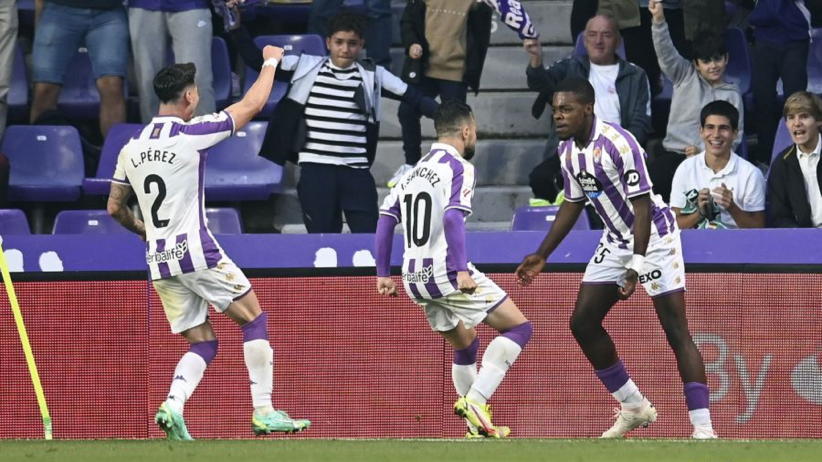 Cedric celebra el gol que dio el triunfo al Pucela sobre el Cartagena en Zorrilla en la primera vuelta.
