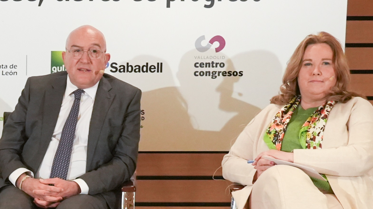 Jesús Julio Carnero y Cristina Ayala, en el SomosCyL de El Mundo de Castilla y León