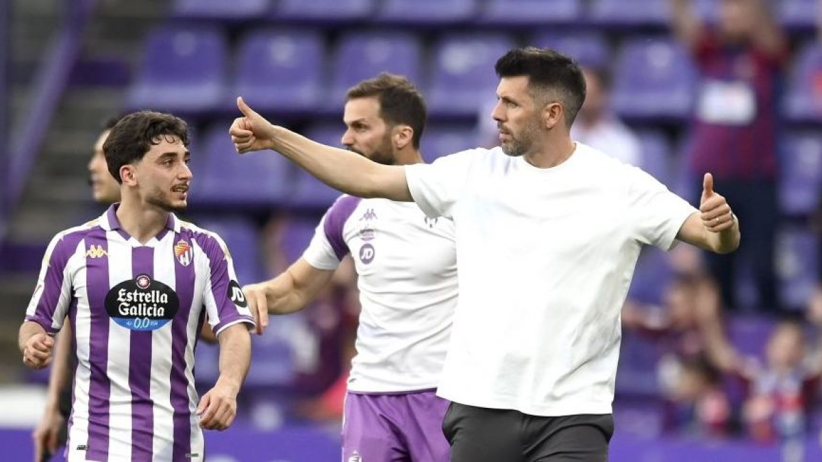 Pezzolano levanta el pulgar ante el Eldense