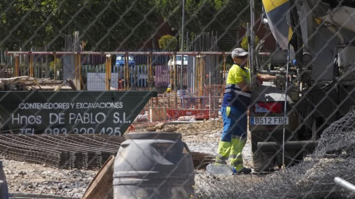 La construcción fue el único sector donde bajaron los parados.