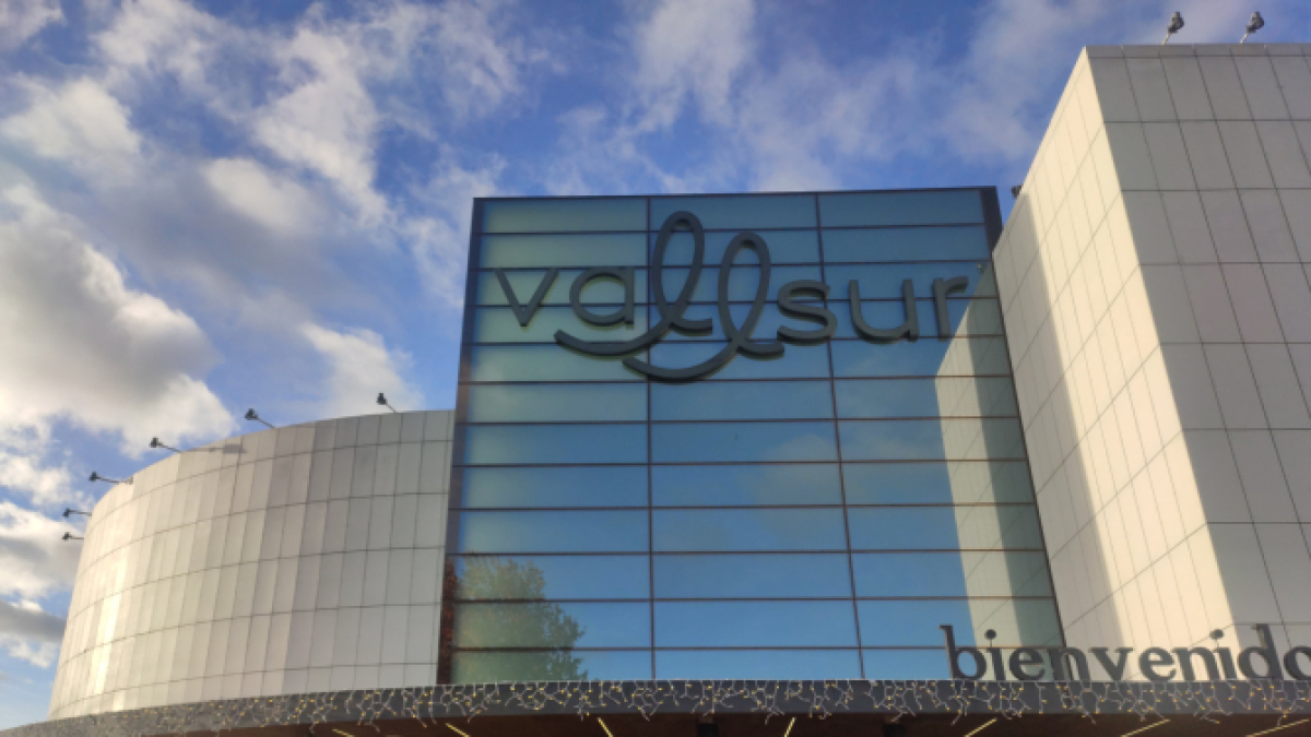 Fachada del centro comercial Vallsur