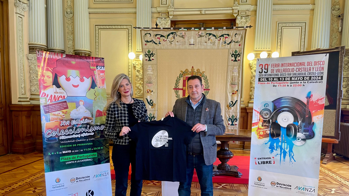 Irene Carvajal y Carlos Ramírez, esta mañana, en el Ayuntamiento